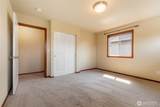 328 Barry Loop - Photo 32