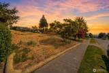 1027 15th Street - Photo 2