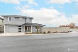305 Stanford Avenue - Photo 1