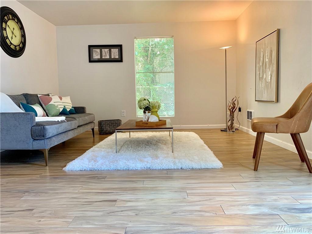 12619 42nd St - Photo 1