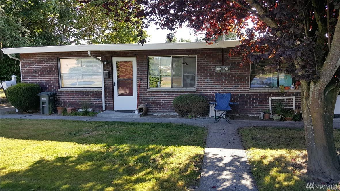 1507 Wood Ave - Photo 1