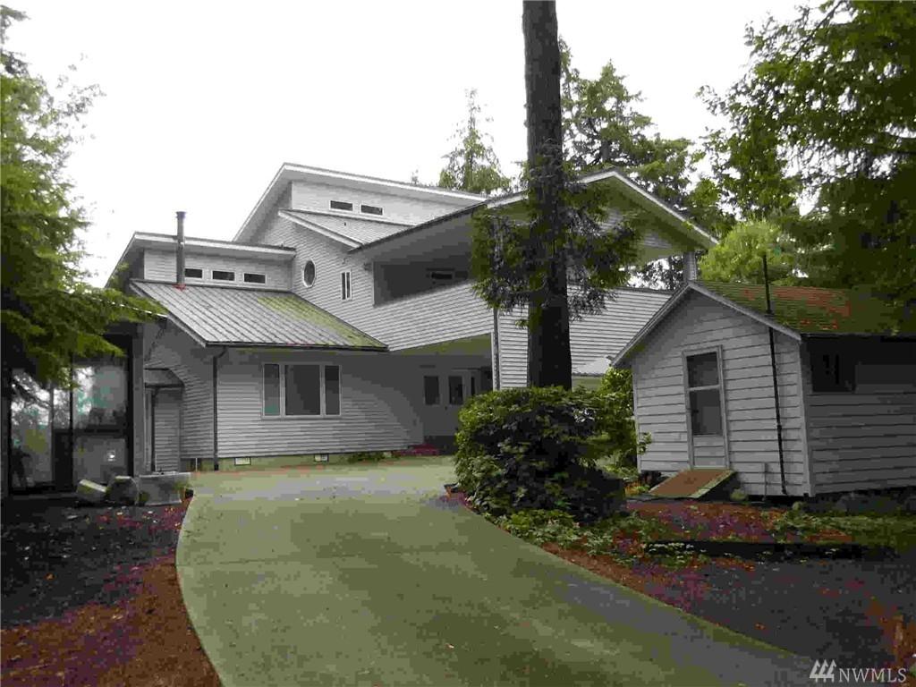 341 Webster Lane - Photo 1