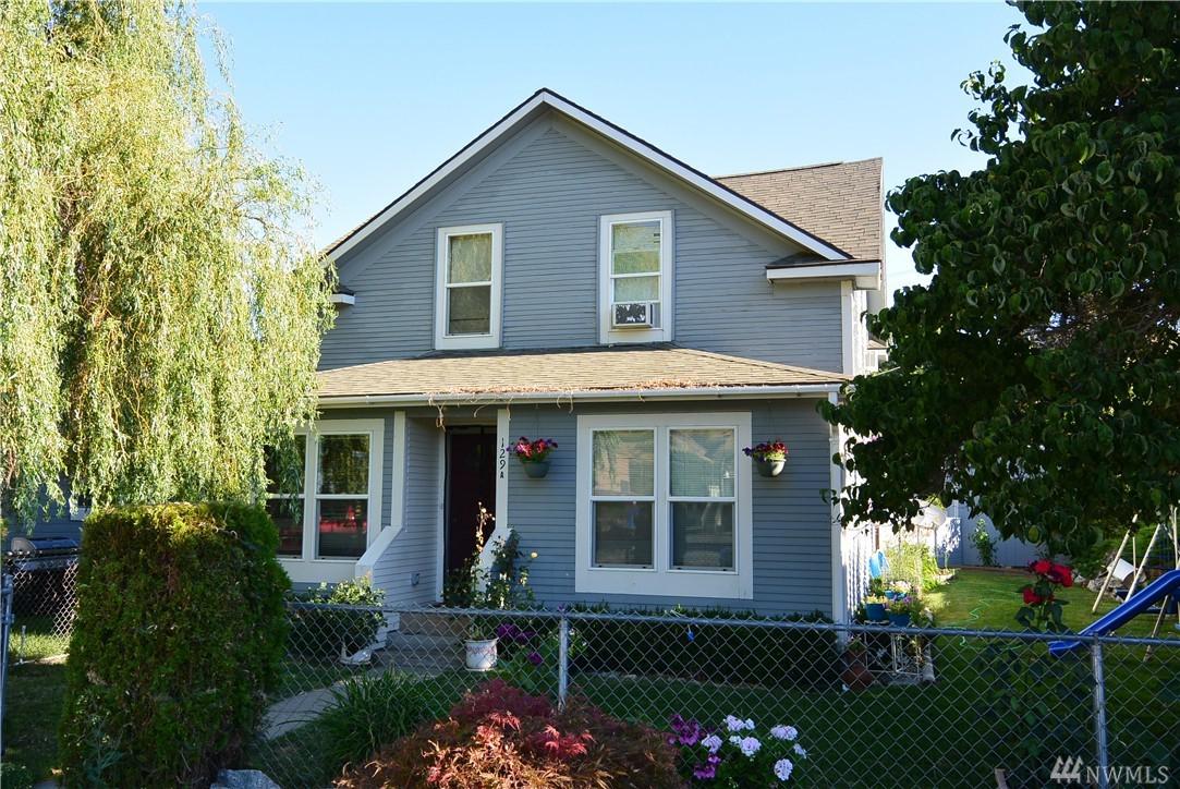 129 Chelan Ave - Photo 1
