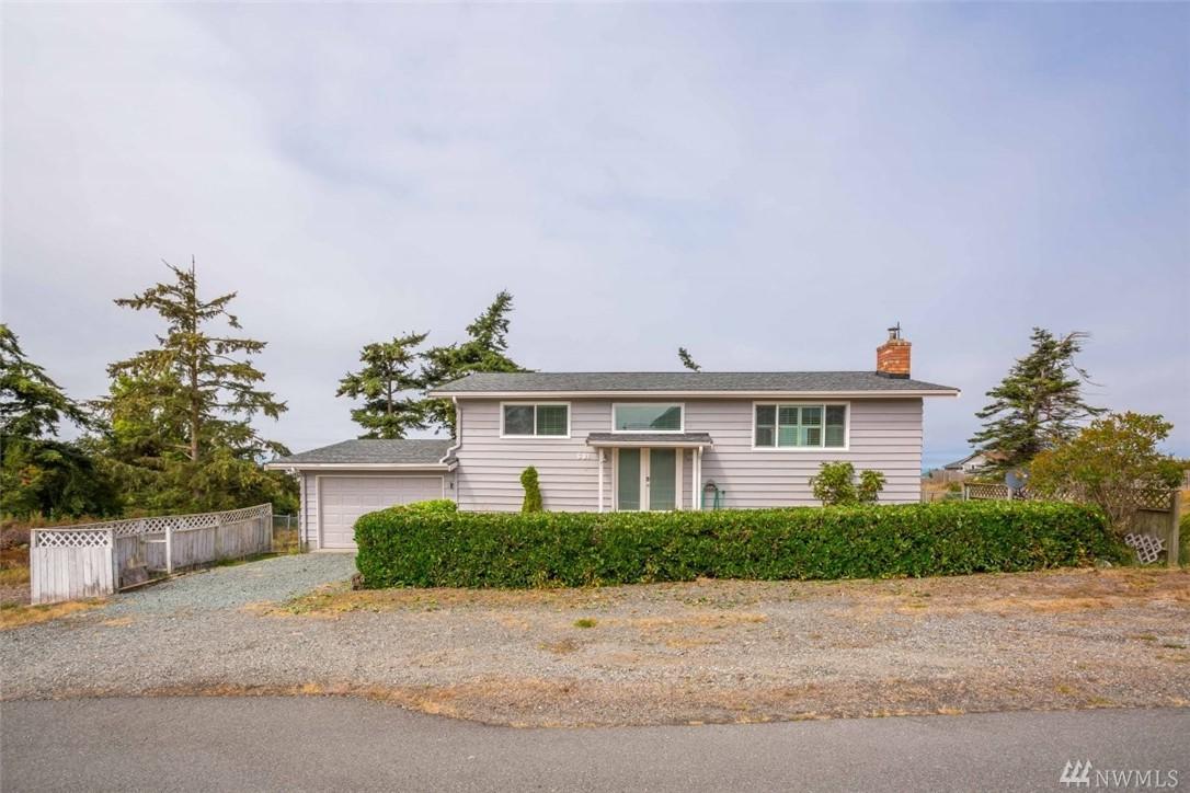 681 El Prado Ave - Photo 1