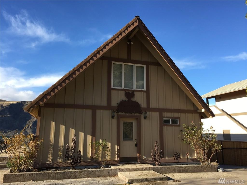 868 Section Ave - Photo 1