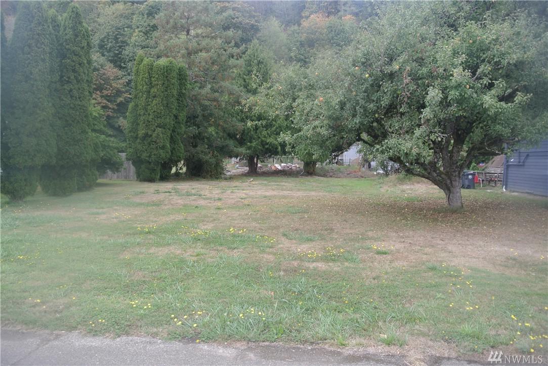 1815 Riverside Ave - Photo 1