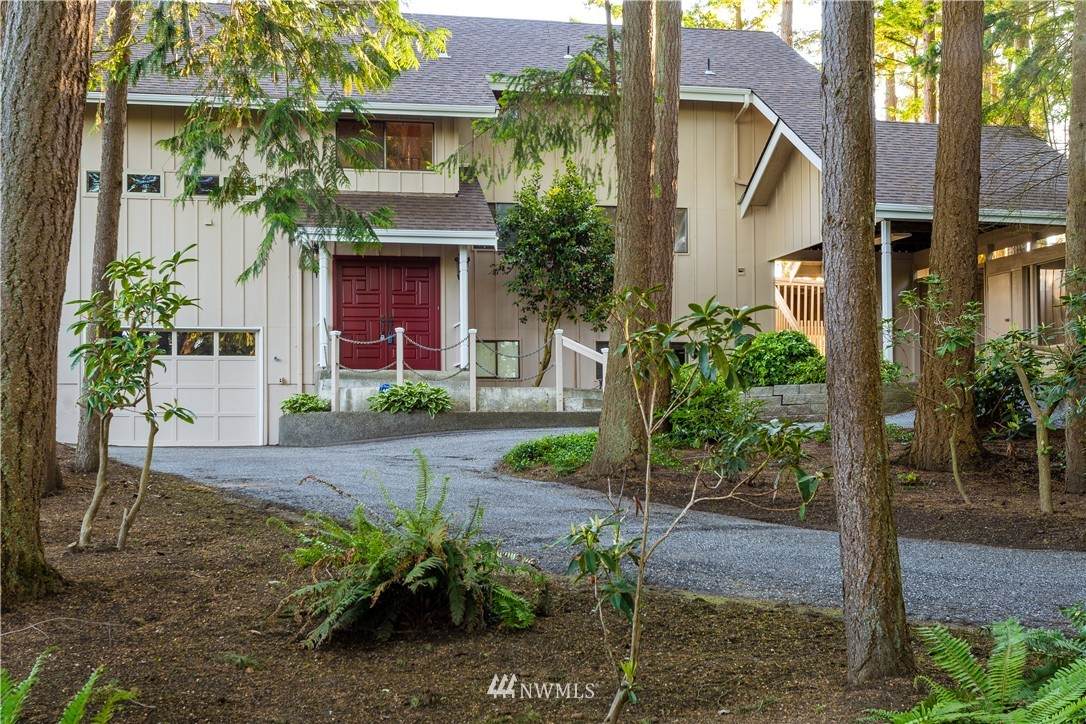 4030 Mission Beach Road - Photo 1