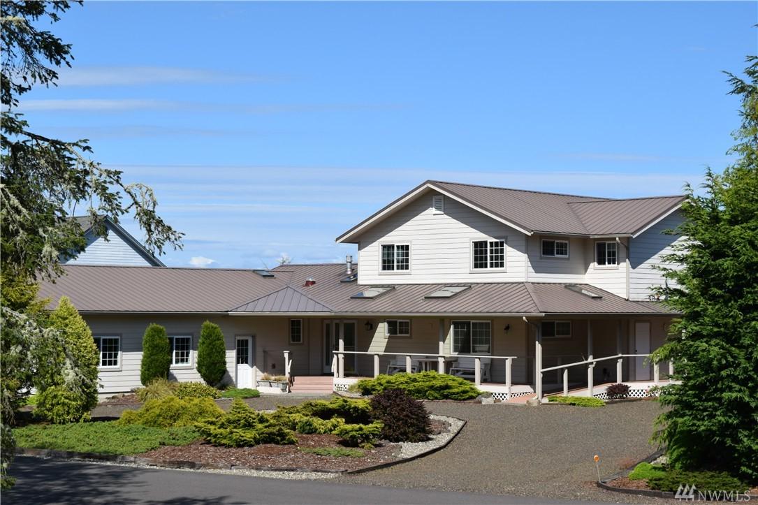 252 Sunrise Ave - Photo 1