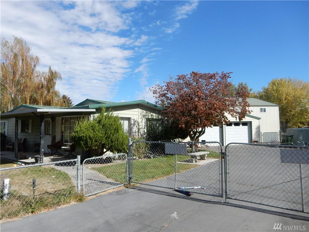 19249 Lakeview Dr - Photo 1