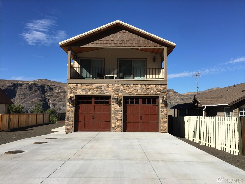 858 Section Ave - Photo 1