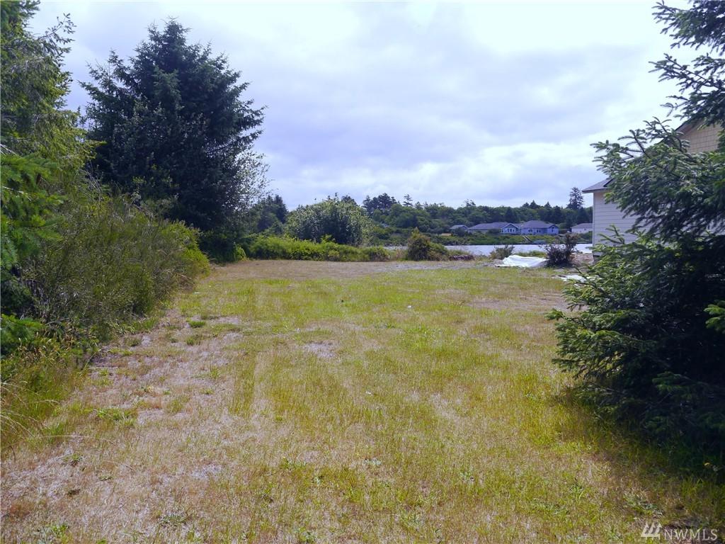 610 Weatherwax Lp - Photo 1