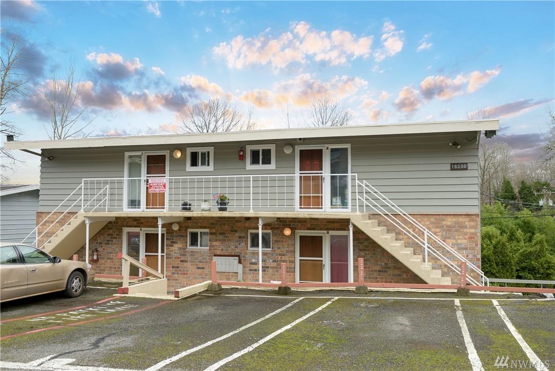 19280 11th Place - Photo 1