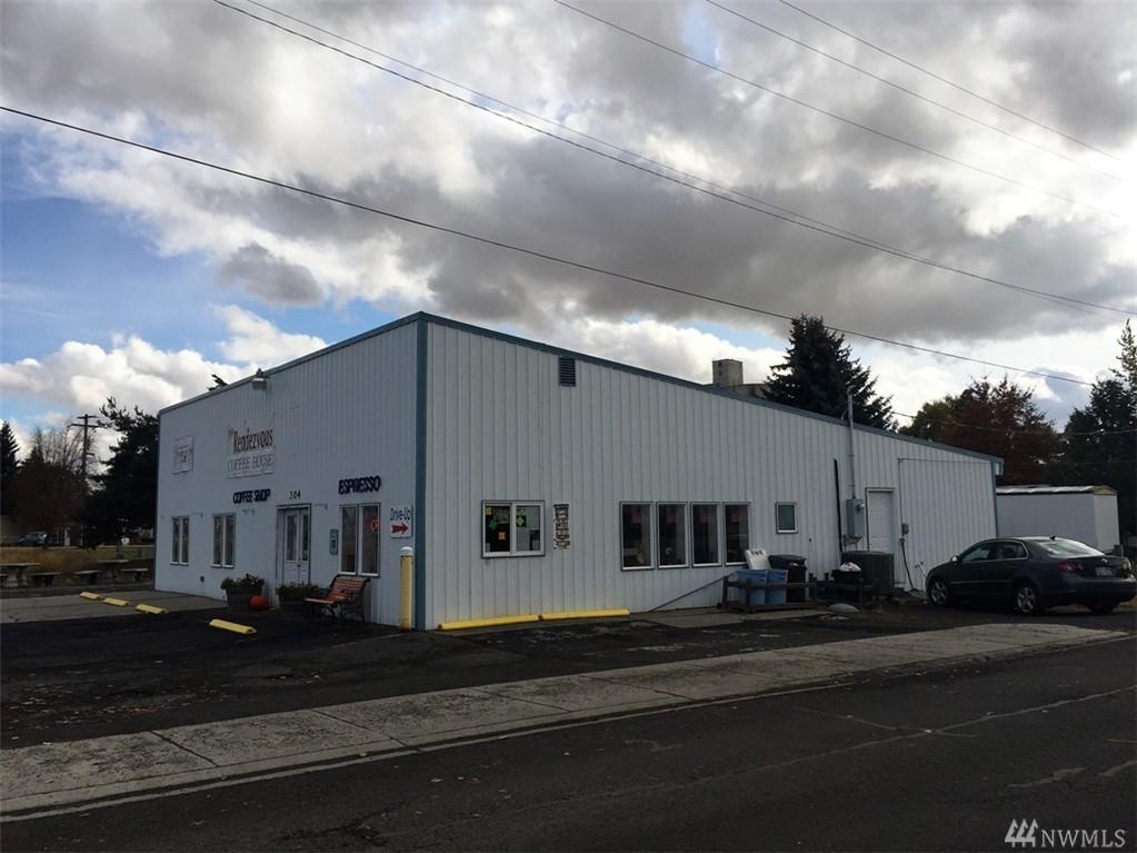 304 Main Ave - Photo 1