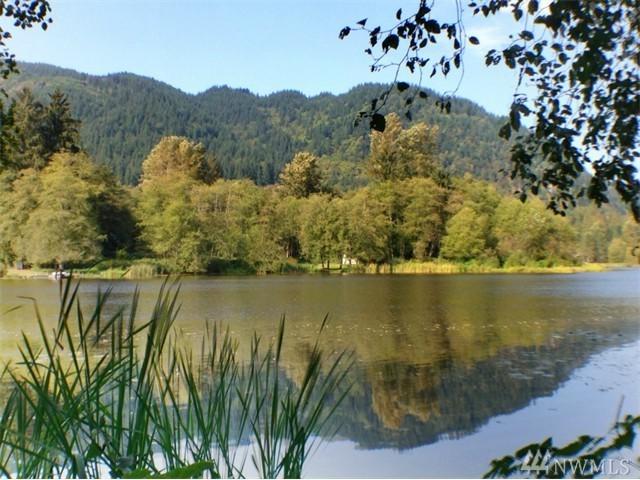 555 Lakeside Dr - Photo 1