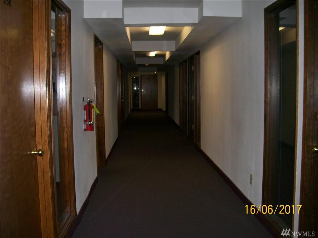 729 Vandercook Wy - Photo 1