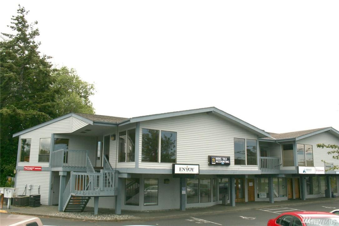 520 Whidbey Ave - Photo 1