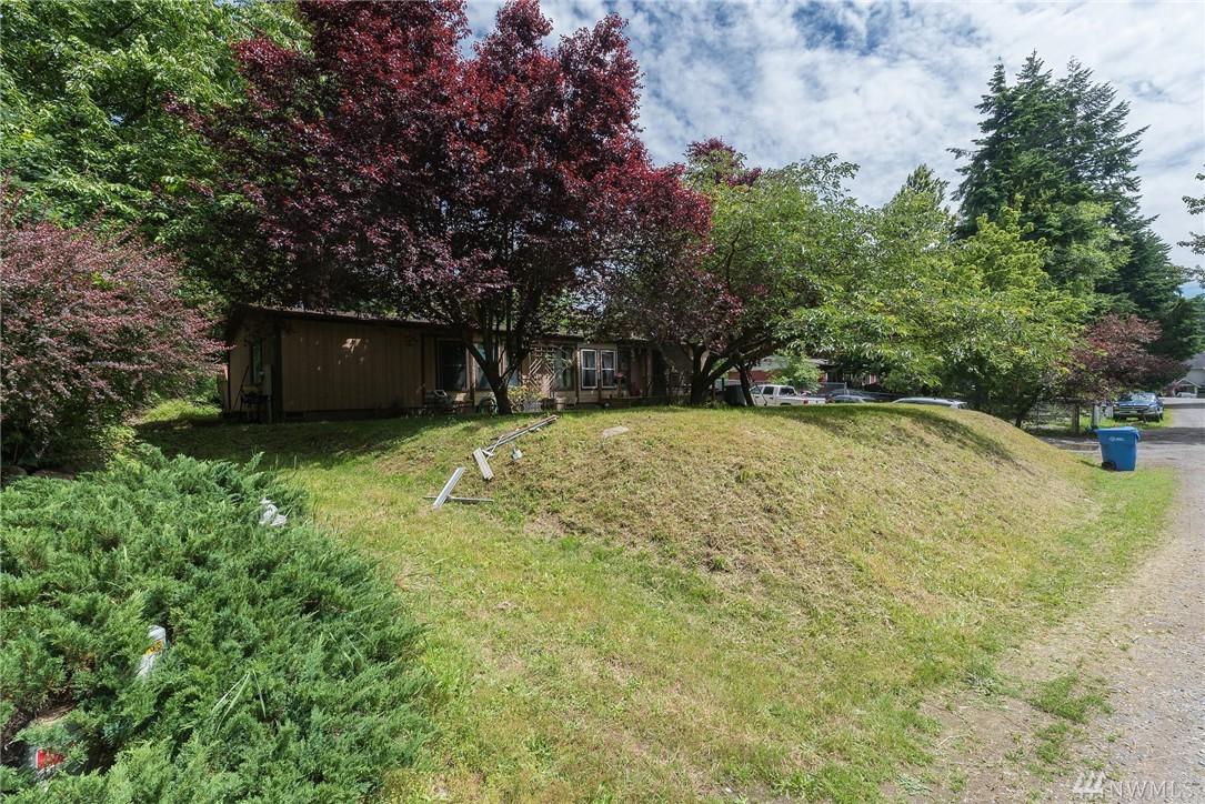 11705 121st Av Ct - Photo 1