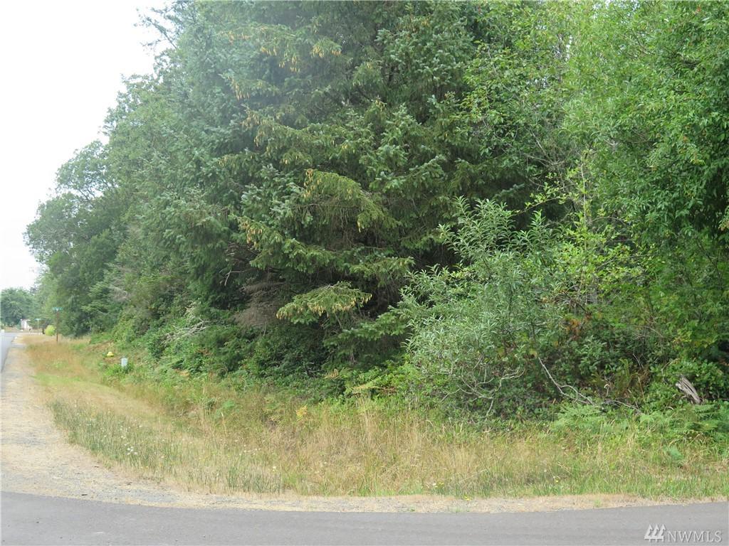 654 Sunset Ave - Photo 1