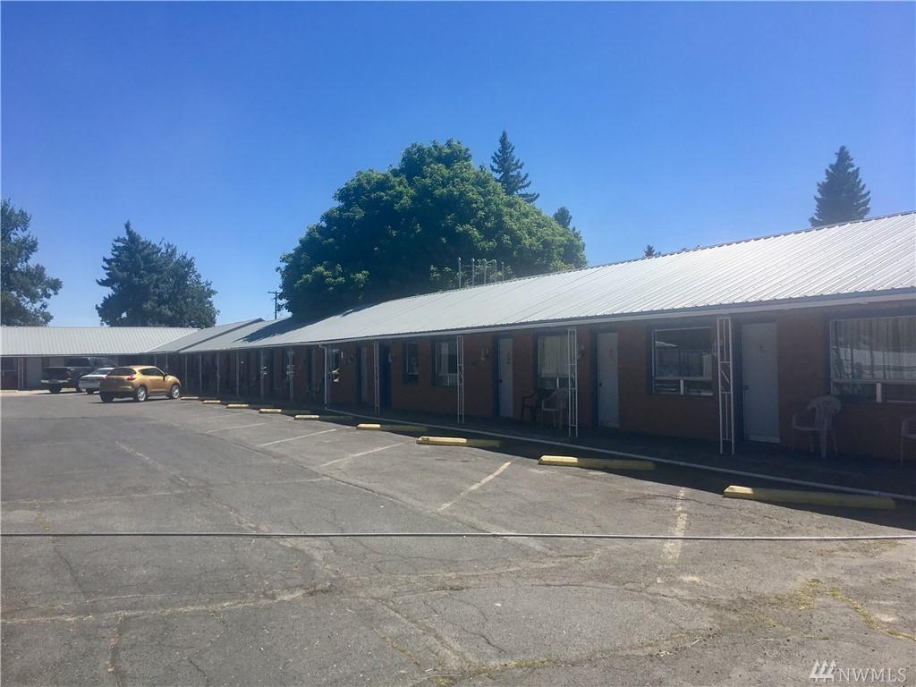 718 Main St - Photo 1