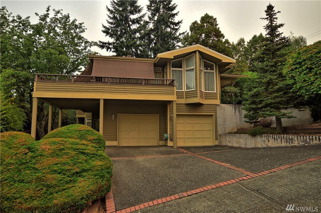4303 86th Ave - Photo 1