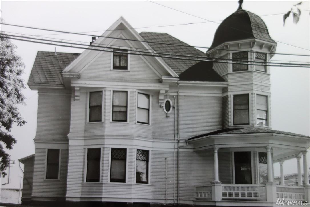 1632 15th Ave - Photo 1