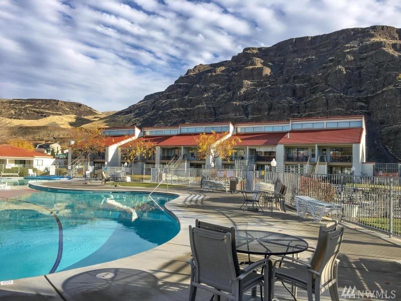 8903 Crescent Bar Rd - Photo 1