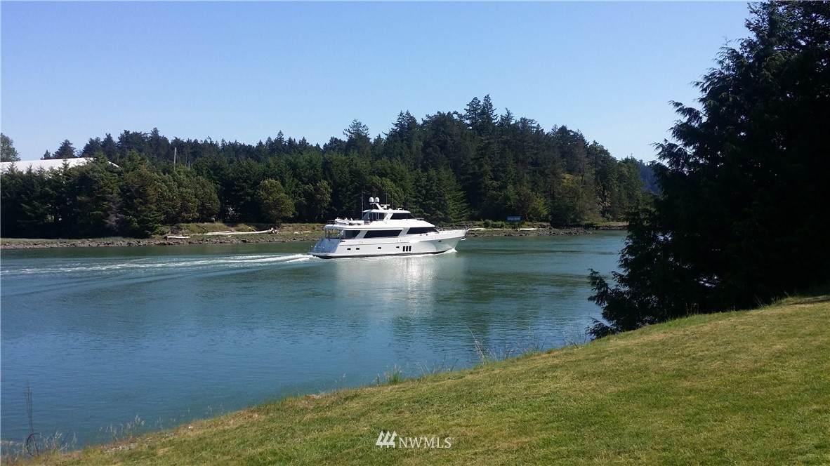 832 Cowichan Place - Photo 1