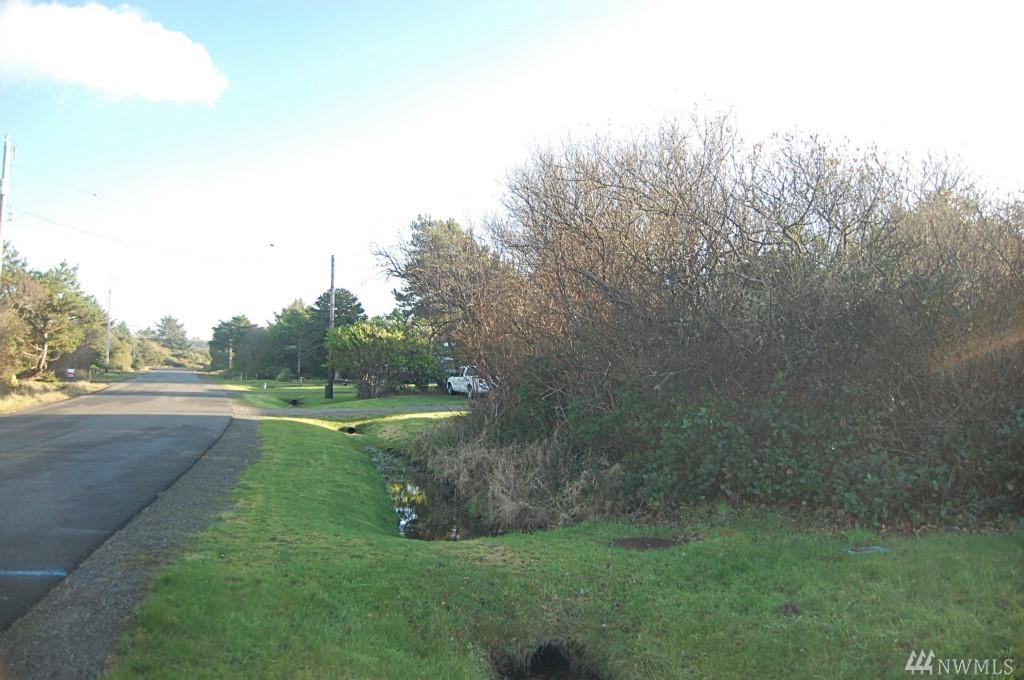 291 Mast Ave - Photo 1