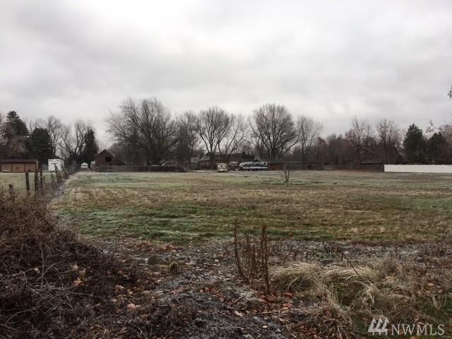 1660 Sturm Ave - Photo 1