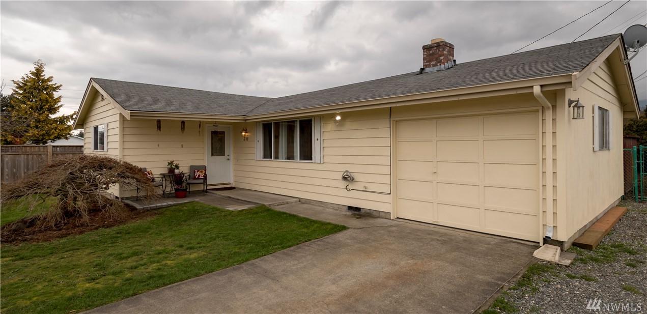 311 Spruce St - Photo 1