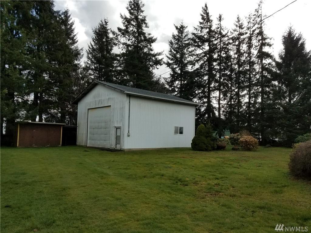2905 Bay Ave - Photo 1