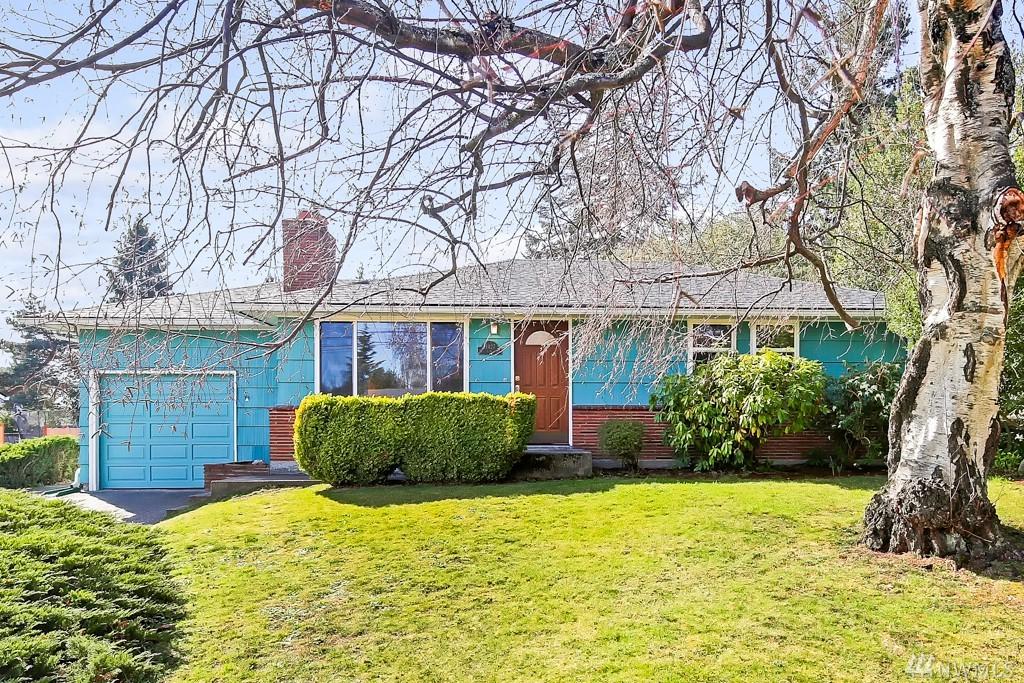 11427 37th Ave - Photo 1