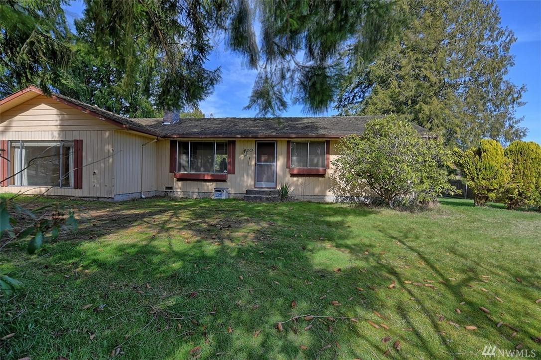 803 172nd St - Photo 1