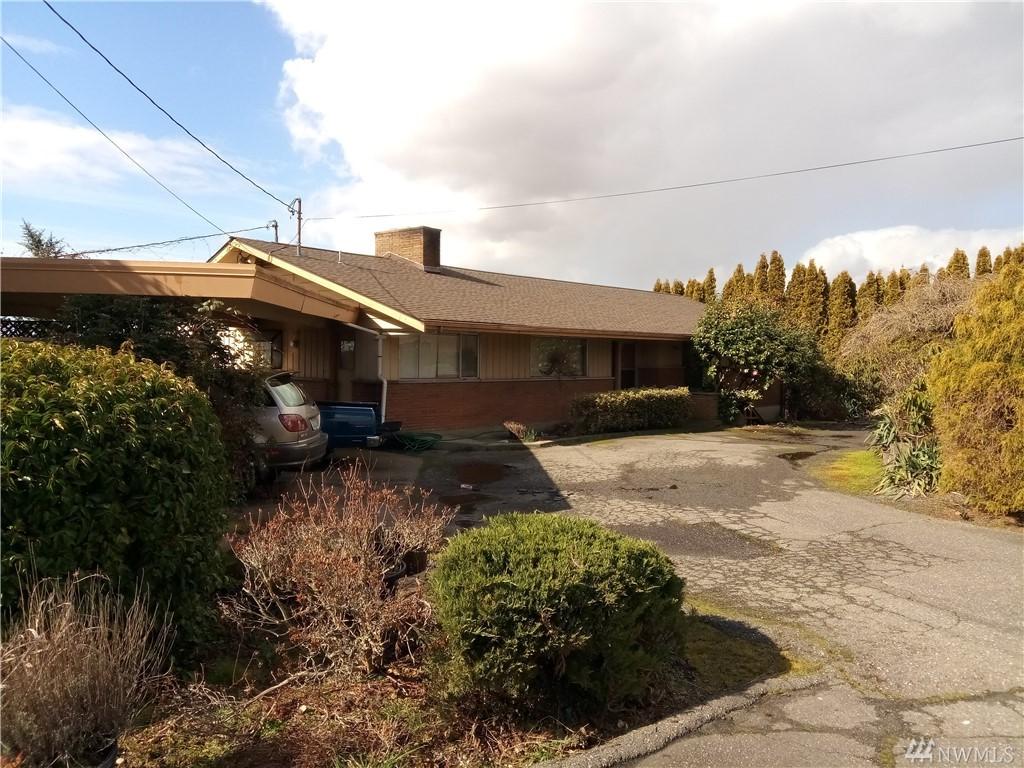 820 79th Ave - Photo 1