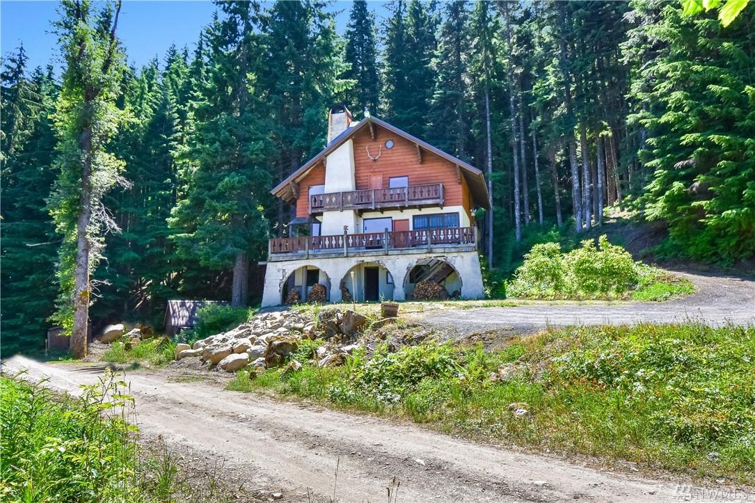 1043 Snoqualmie Dr - Photo 1