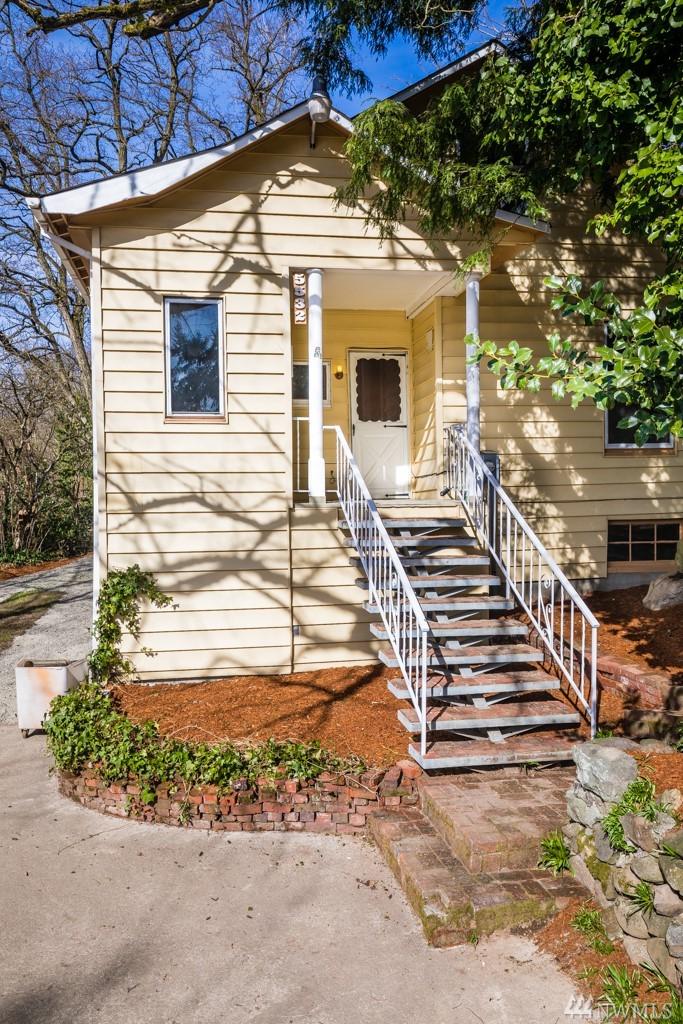 5532 149th St - Photo 1