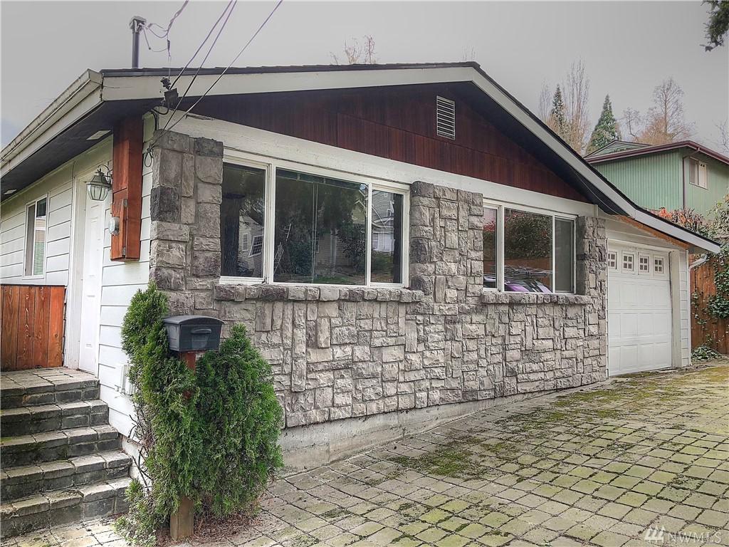 2711 Roy St - Photo 1