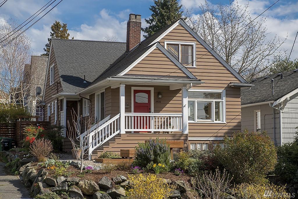 3920 Ashworth Ave - Photo 1