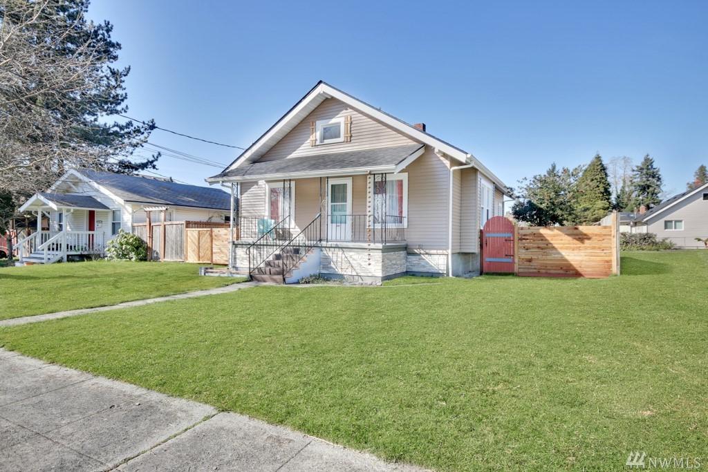 1405 47th St - Photo 1