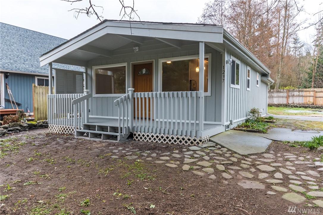 1237 Leahy Dr - Photo 1