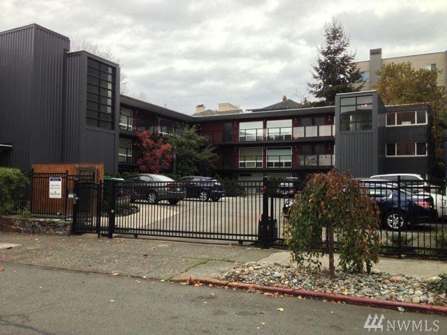 752 Bellevue Ave - Photo 1