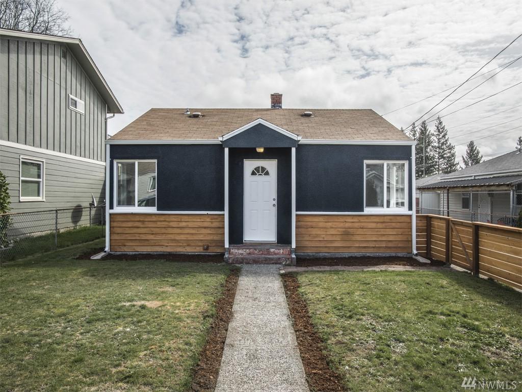 1043 Rochester St - Photo 1