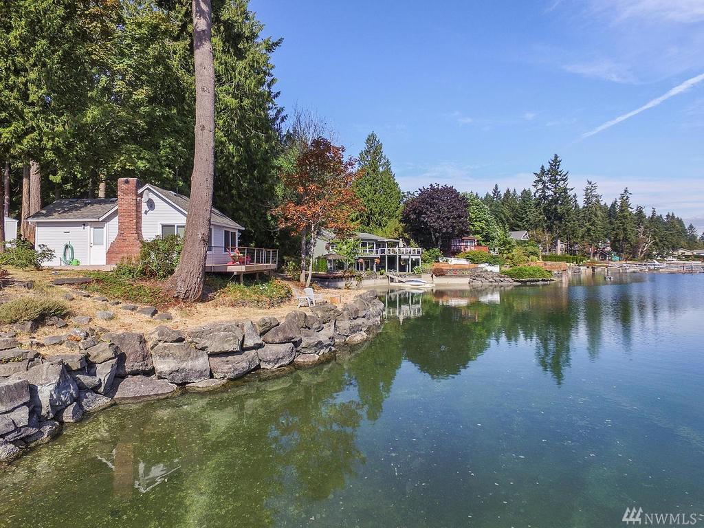 3025 115th Ave - Photo 1