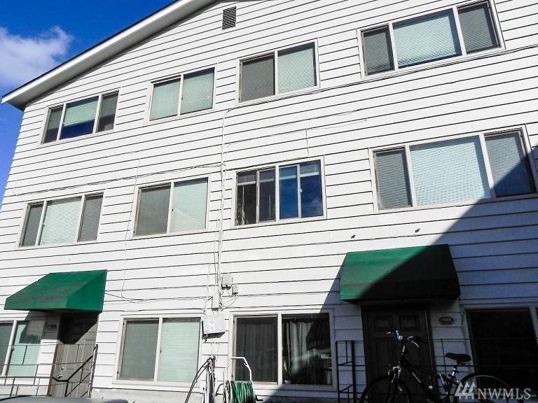 3015 14th Ave - Photo 1
