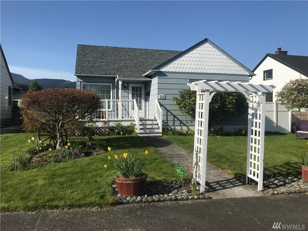 522 Seventh St - Photo 1