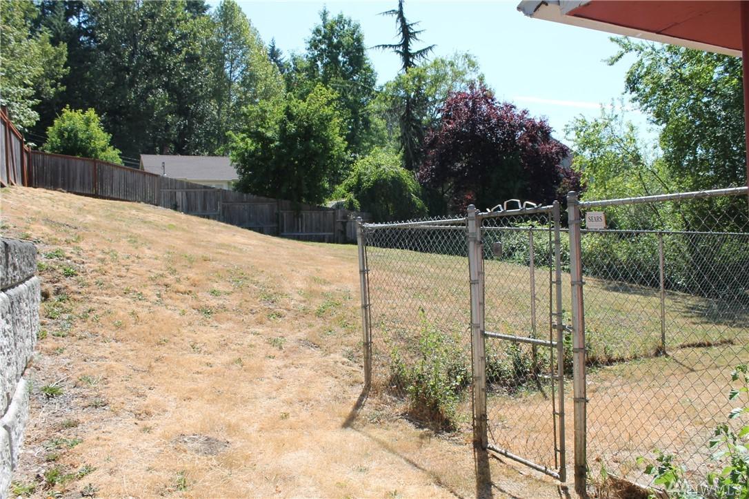 16445 85th St - Photo 1