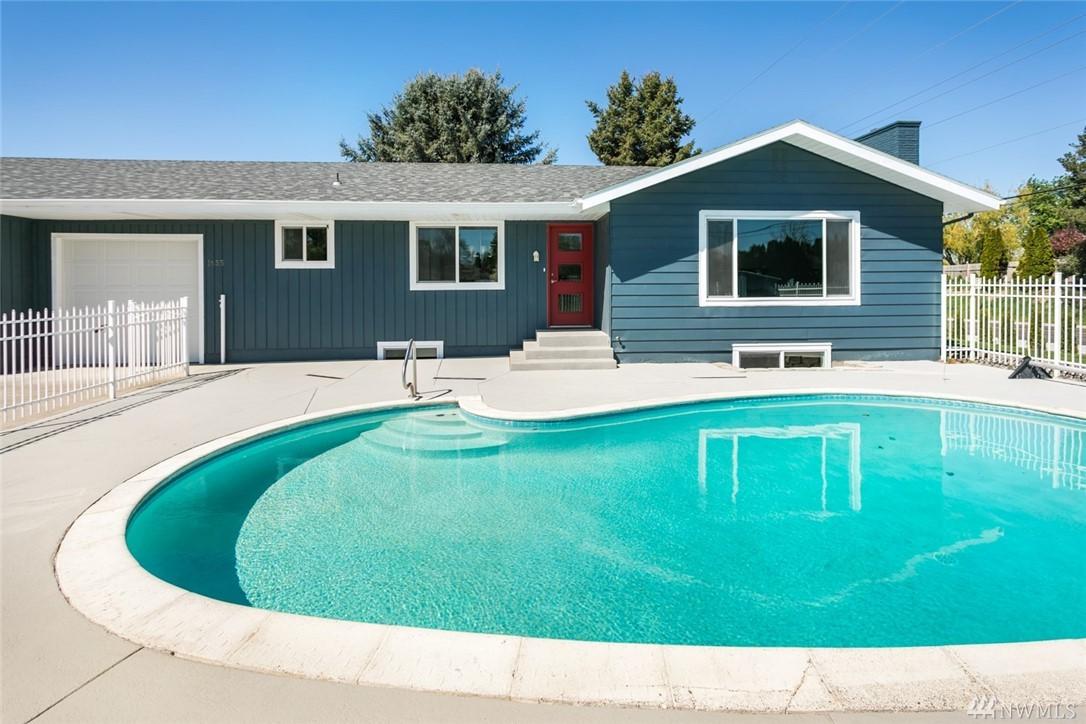 1655 Taumarson Rd - Photo 1