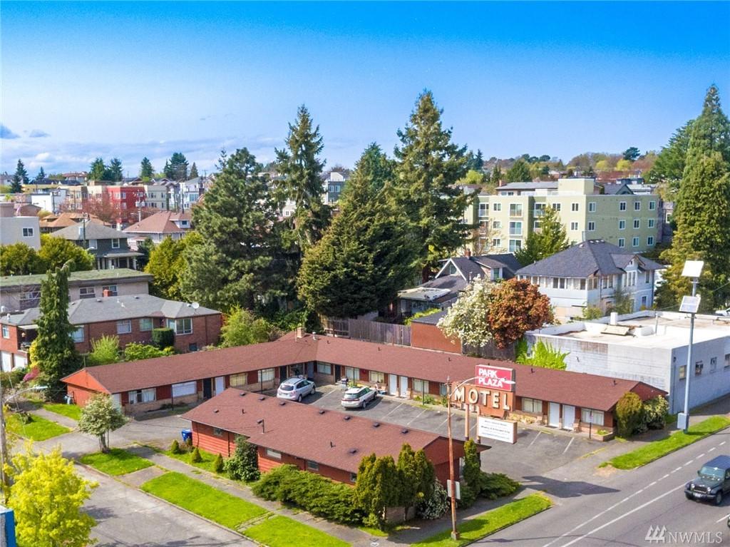 4401 Aurora Ave - Photo 1