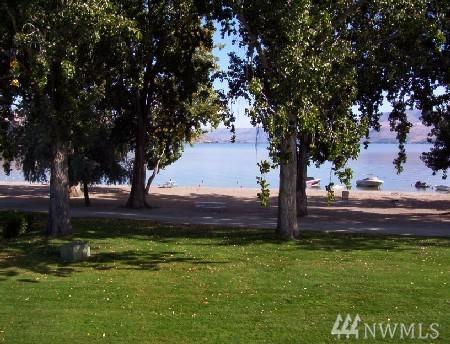 1 Beach 547-D - Photo 1