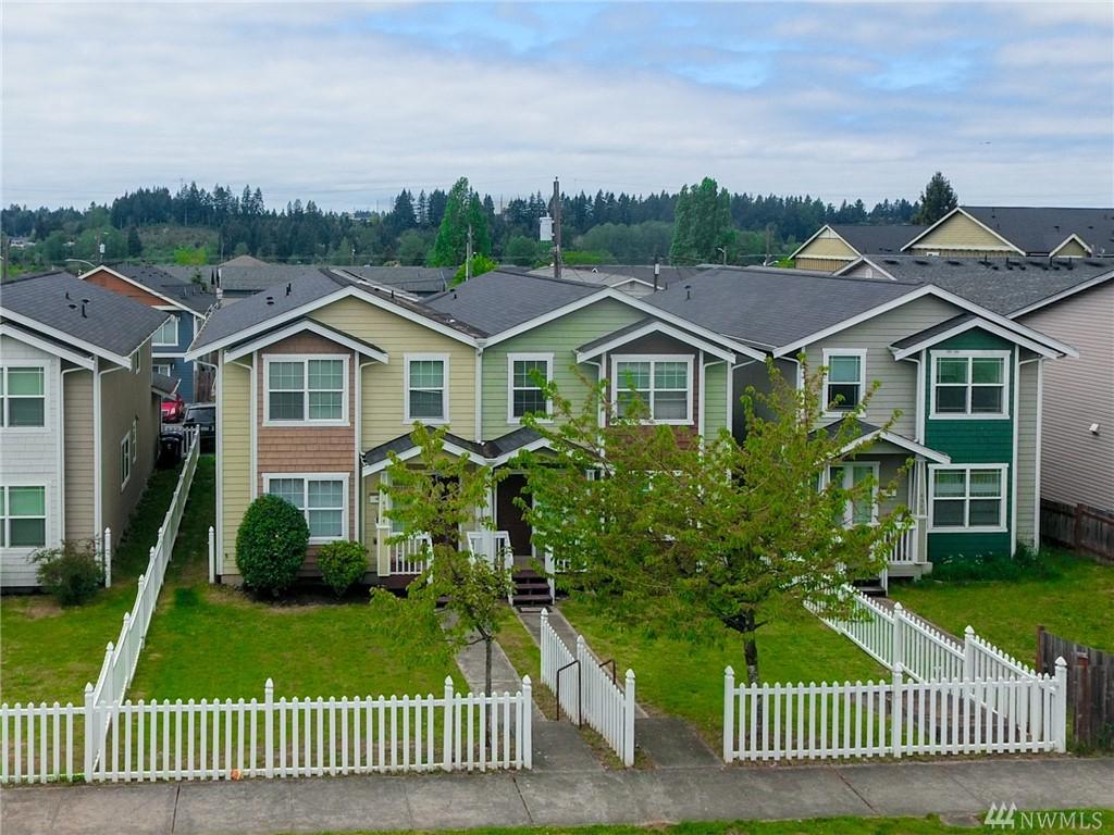 4544 Warner St - Photo 1